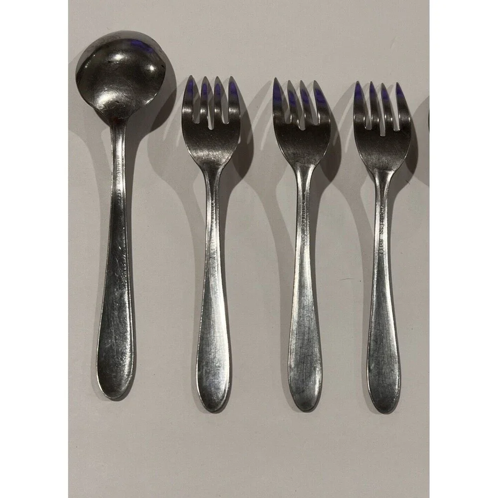 Lot of 8 Mixed Pieces Flatware Silverware Fork Spoon Stainless Unbranded